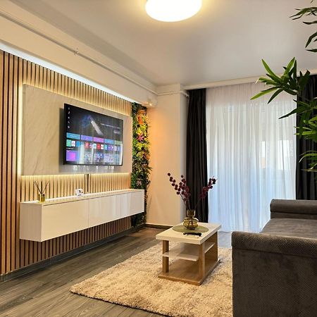 Luxury Glam Apartments Central Adress Bucuresti With Parking Екстер'єр фото