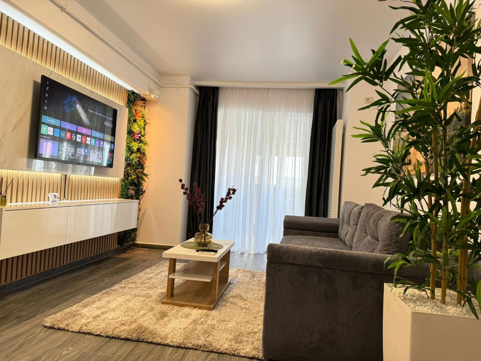 Luxury Glam Apartments Central Adress Bucuresti With Parking Екстер'єр фото