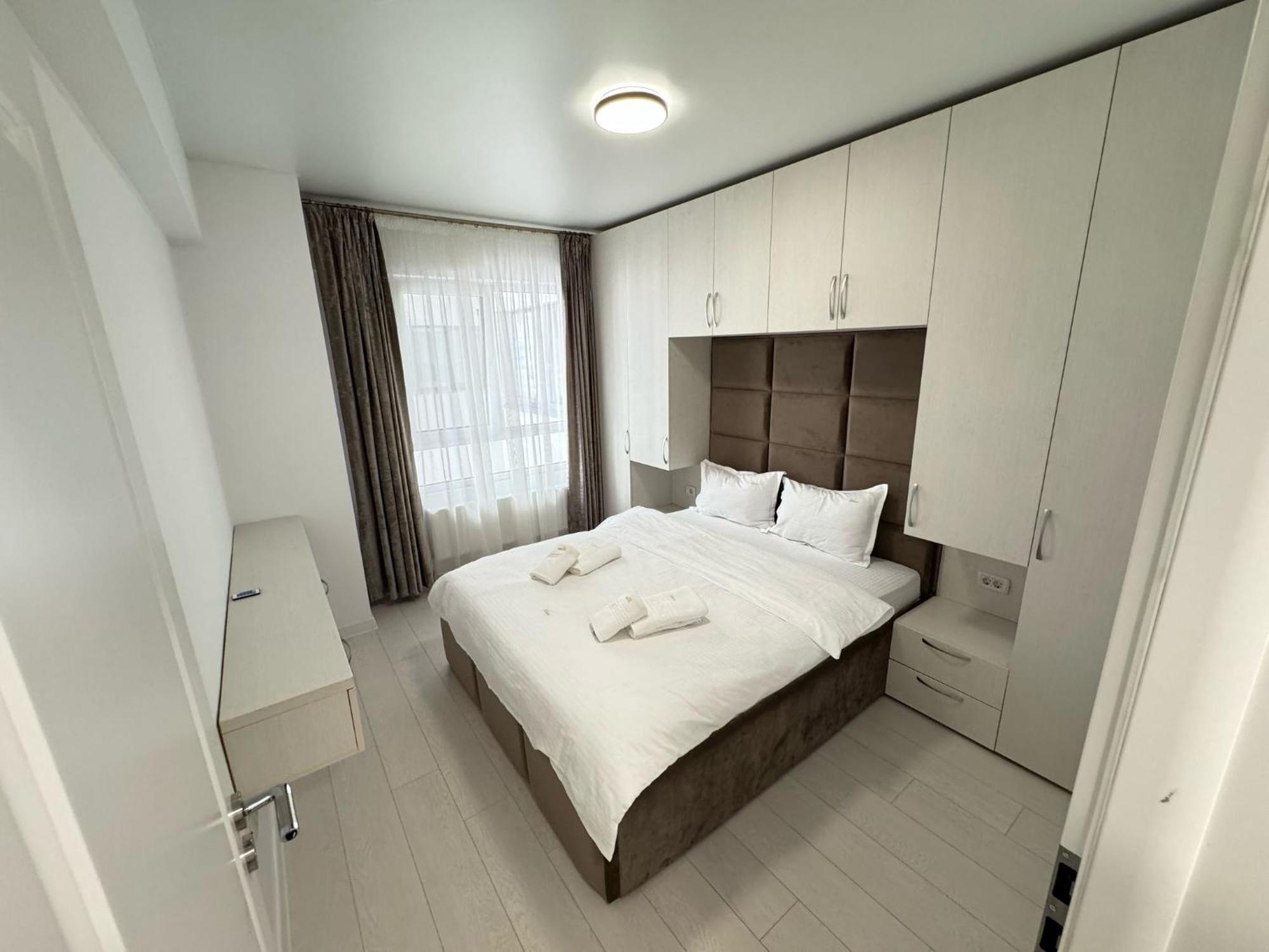Luxury Glam Apartments Central Adress Bucuresti With Parking Екстер'єр фото