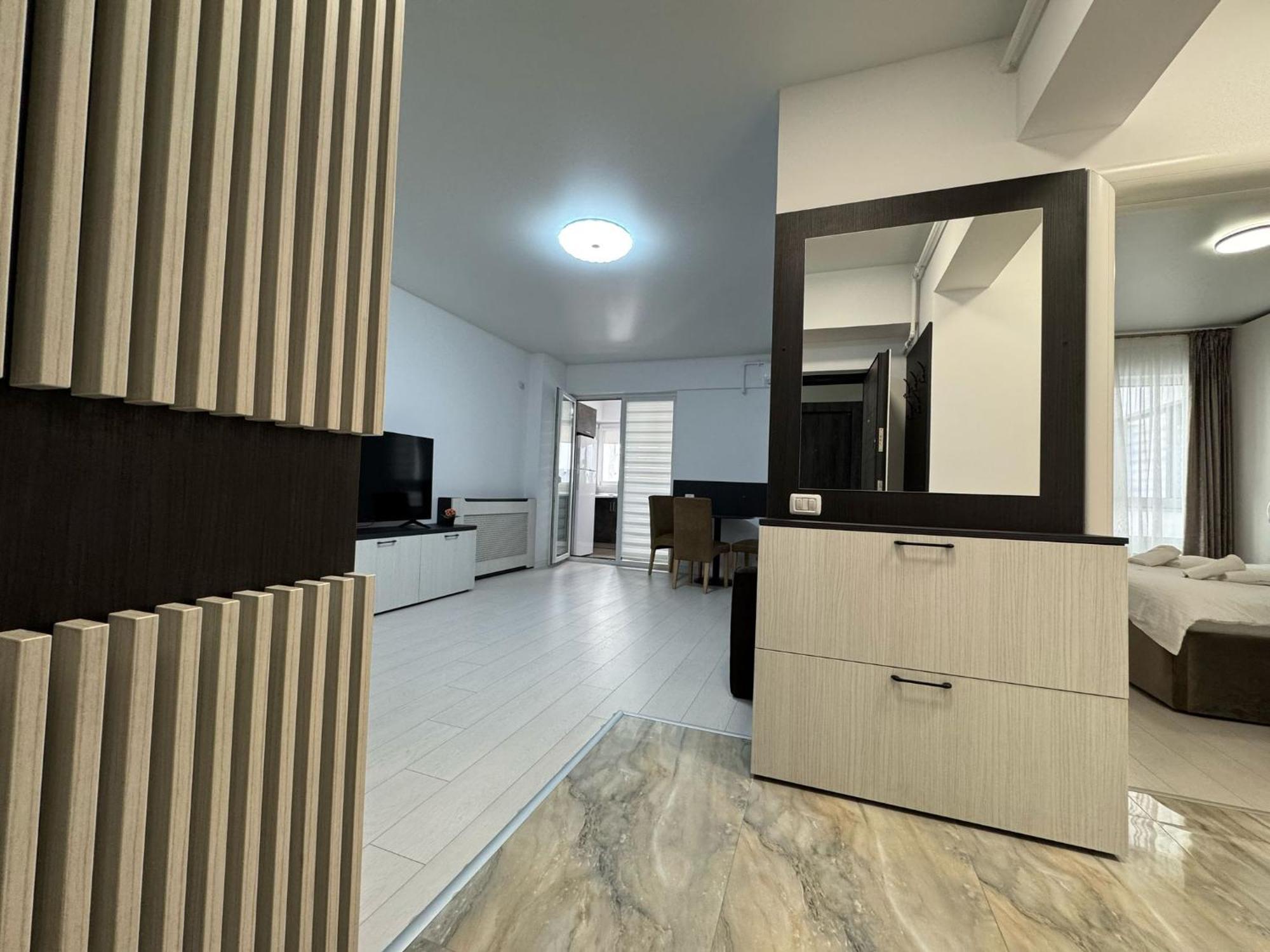 Luxury Glam Apartments Central Adress Bucuresti With Parking Екстер'єр фото
